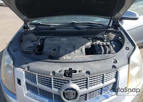 2016 Cadillac Srx Luxury Collection z USA, uszkodzony, nr VIN 3GYFNBE37GS561674